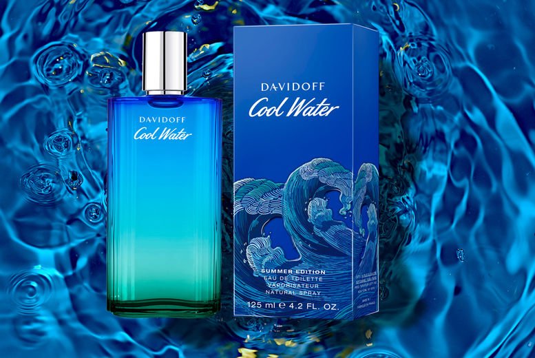Davidoff เผยโฉม Cool Water Summer Limited Edition โดดเด่นด้วยสีสันและลวดลายกราฟฟิคของคลื่น จากท้องทะเลที่ซัดเข้าหาชายฝั่ง เผยให้เห็นถึงความลึกลับที่ซ่อนเร้นอยู่ใต้มหาสุมทร